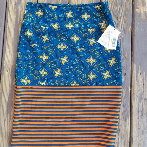LuLaRoe Dresses & Skirts - NWT LuLaRoe pencil skirt